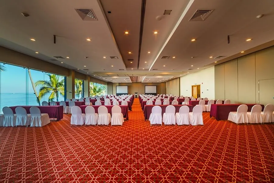 **** Feriested Crown Paradise Club All Inclusive Puerto Vallarta Mexico