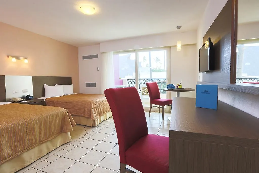 **** Feriested Crown Paradise Club All Inclusive Puerto Vallarta Mexico