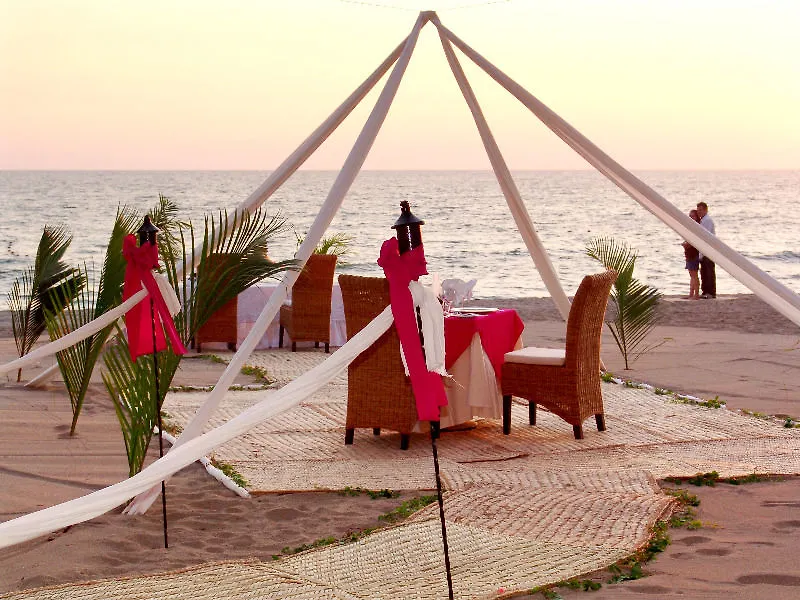 **** Feriested Crown Paradise Club All Inclusive Puerto Vallarta Mexico